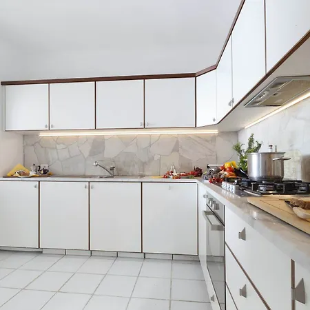 - Del Sole Villa *
