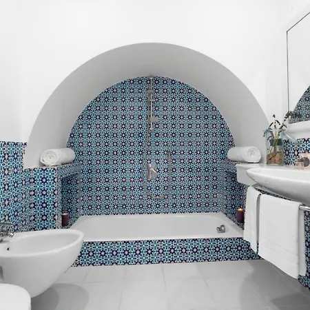 - Del Sole Villa *